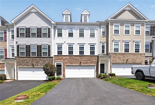 2263 Flint Dr, Washington, PA, 15301-7761 | Card Image