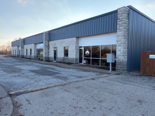 4711 15th Street A, Moline, IL, 61265-7083 | Card Image