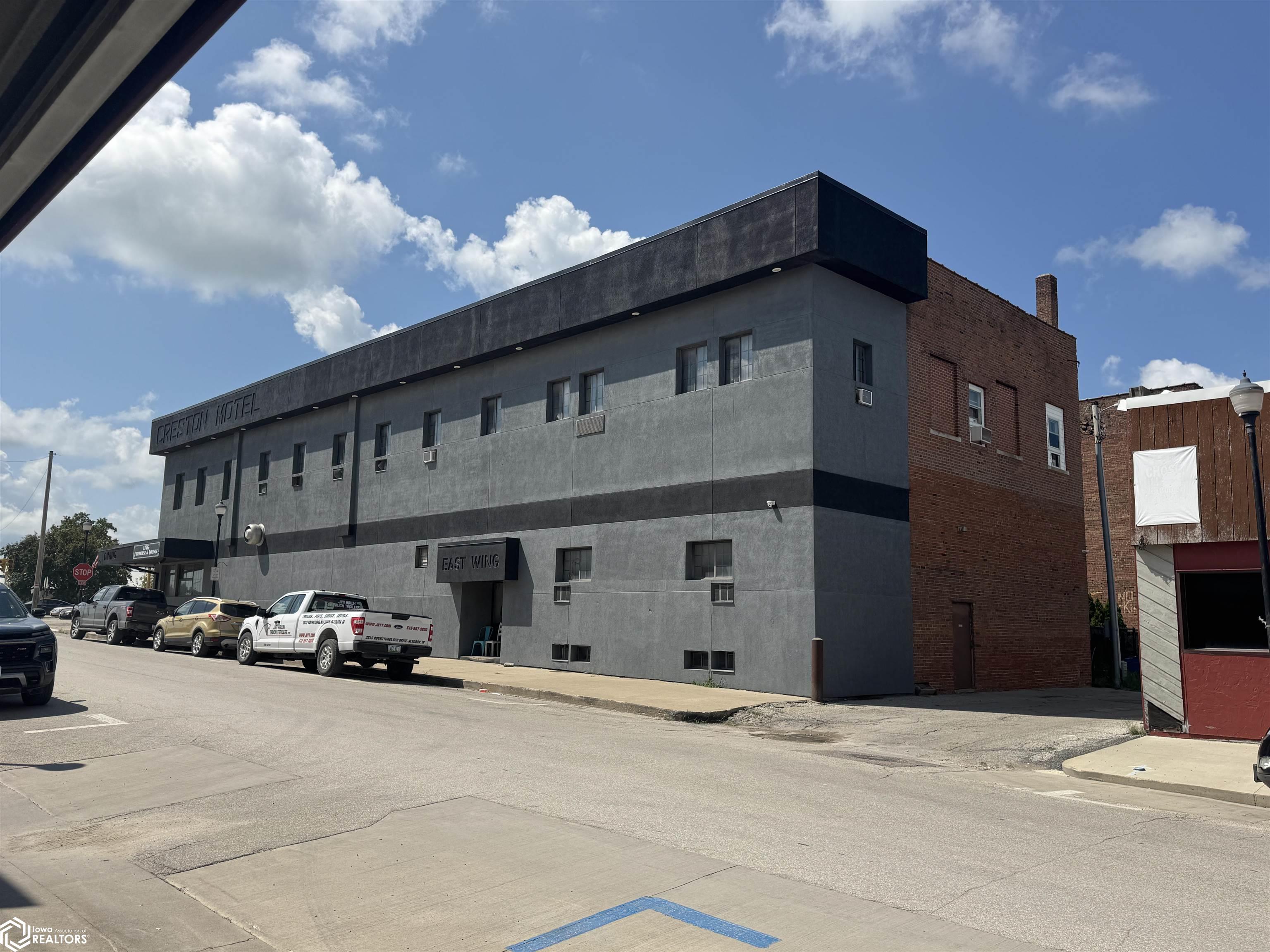 301 W Adams St, Creston, IA 50801