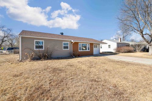 2123 Ivy Ave, Rapid City, SD, 57701-5609 | Card Image