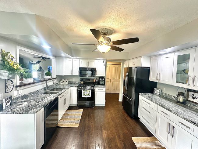 673 Anita Ln, House other with 3 bedrooms, 3 bathrooms and 4 parking in Princeton IL | Image 10