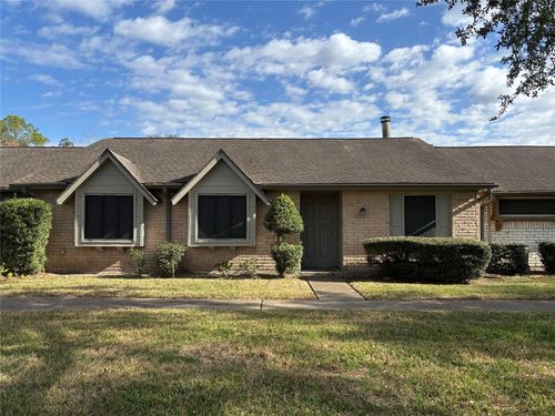 3918 Laura Leigh Dr, Friendswood, TX, 77546-4161 | Card Image