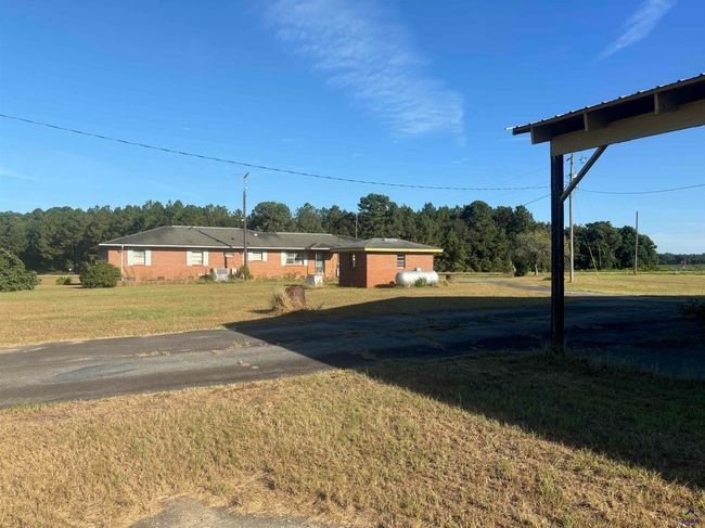 1943 Vienna Hwy, House other with 3 bedrooms, 2 bathrooms and null parking in Pineview GA | Image 12