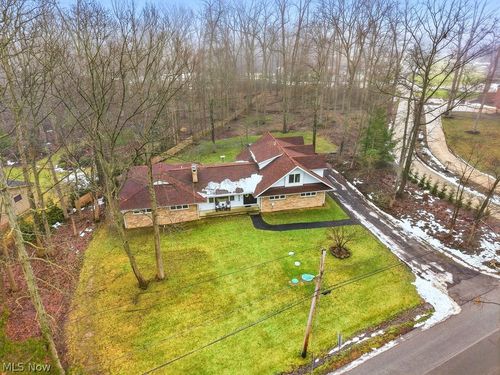 38080 Berkeley Ave, Moreland Hills, OH, 44022-1104 | Card Image