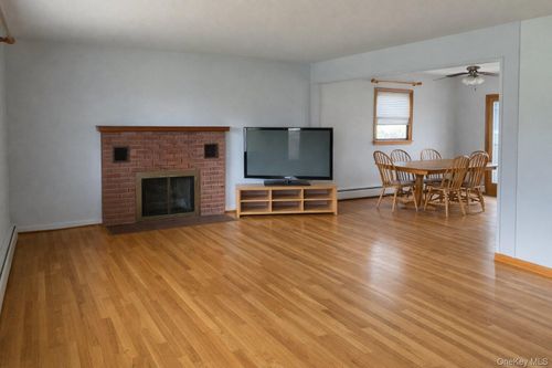 4 Claire Ann Dr, Warwick, NY, 10990-3105 | Card Image