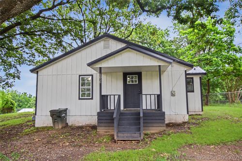 1016 Nathan Boone Rd, Fort Gibson, OK, 74434-8855 | Card Image