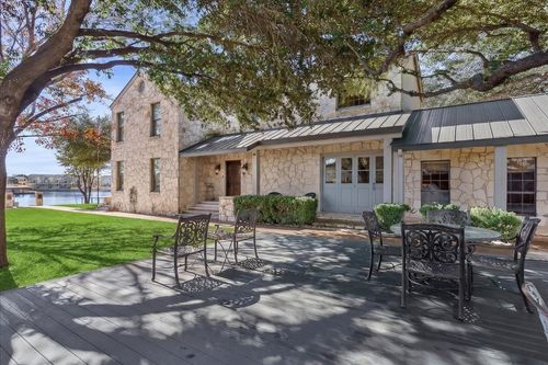 135 Perry Ln, Kingsland, TX, 78639-4068 | Card Image