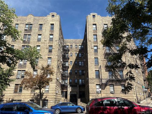 5h-5005 43rd Ave, Woodside, NY, 11377-4404 | Card Image