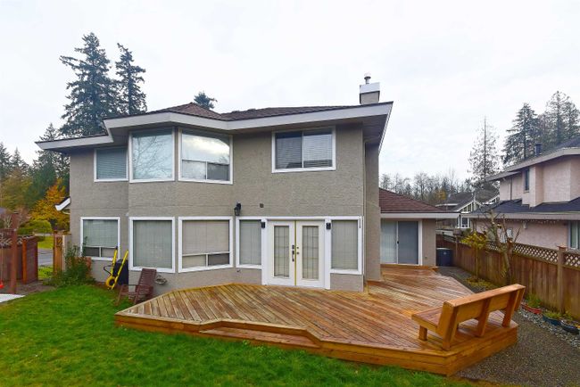 15882 107 A Avenue, House other with 5 bedrooms, 2 bathrooms and 7 parking in Surrey BC | Image 27