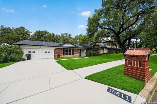 10611 Burr Oak Dr, San Antonio, TX, 78230-4323 | Card Image