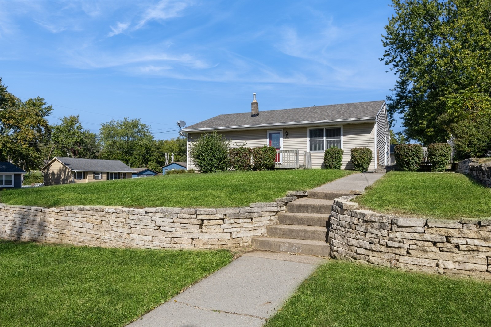 Rose Ave, Des Moines, IA 50315