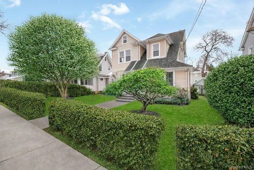 36 Longview Ave, White Plains, NY, 10605-1124 | Card Image