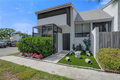 apt-271b-19220 Ne 25th Ave, Miami, FL, 33180-3220 | Card Image