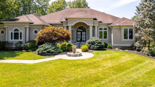 702 Winding River Blvd, Hamilton Twp, OH, 45039-7746 | Card Image