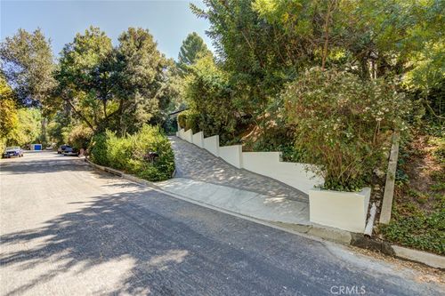 2740 Hutton Drive, Beverly Hills, CA, 90210 | Card Image