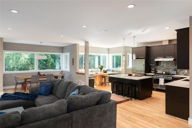 3022 Sarah Dr, House other with 5 bedrooms, 4 bathrooms and 5 parking in Sooke BC | Image 8