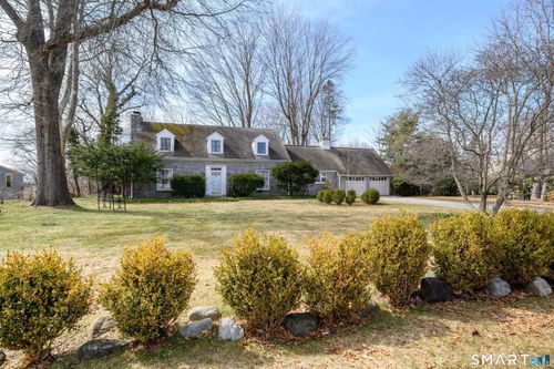 8 Crest Rd, Danbury, CT, 06811-4535 | Card Image