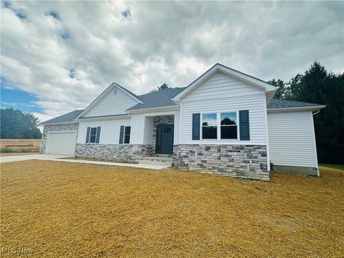 124 Saint Andrews, Cortland, OH, 44410-8720 | Card Image