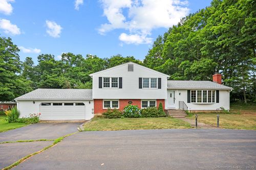 570 Village St, Northford, CT, 06472-1650 | Card Image