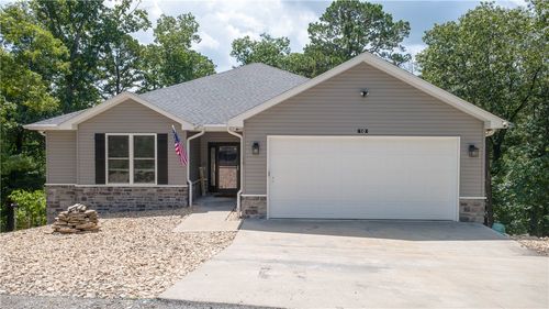 10 Shifnal Ln, Bella Vista, AR, 72714-1738 | Card Image