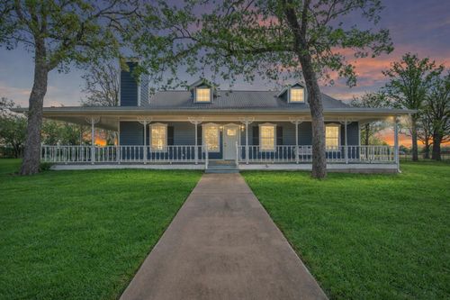 2205 S Us Highway 77, Giddings, TX, 78942 | Card Image