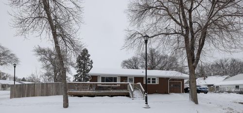 1909 9th Ave S, Fargo, ND, 58103-2418 | Card Image