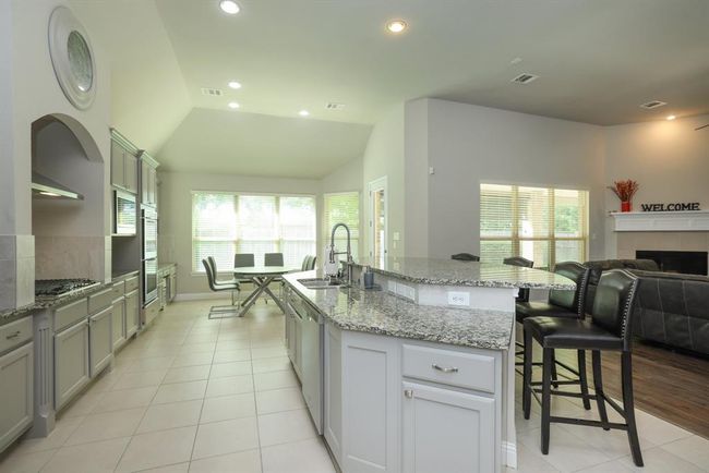 Meal prep is easy with all of this counter space. | Image 25
