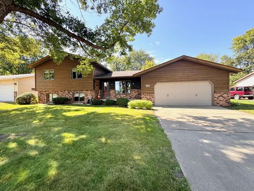 404 Deschepper St, Marshall, MN, 56258-1772 | Card Image