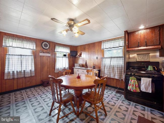 62 N 4 Th St, Home with 3 bedrooms, 1 bathrooms and null parking in CHAMBERSBURG PA | Image 6