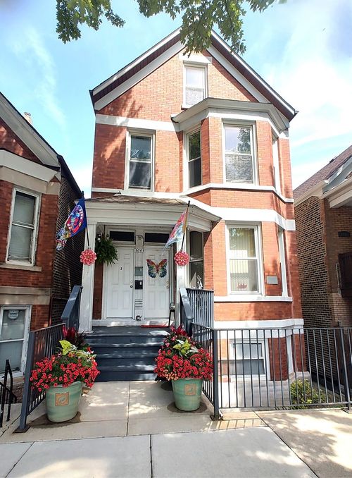 b-3643 S Hermitage Ave, Chicago, IL, 60609-1346 | Card Image