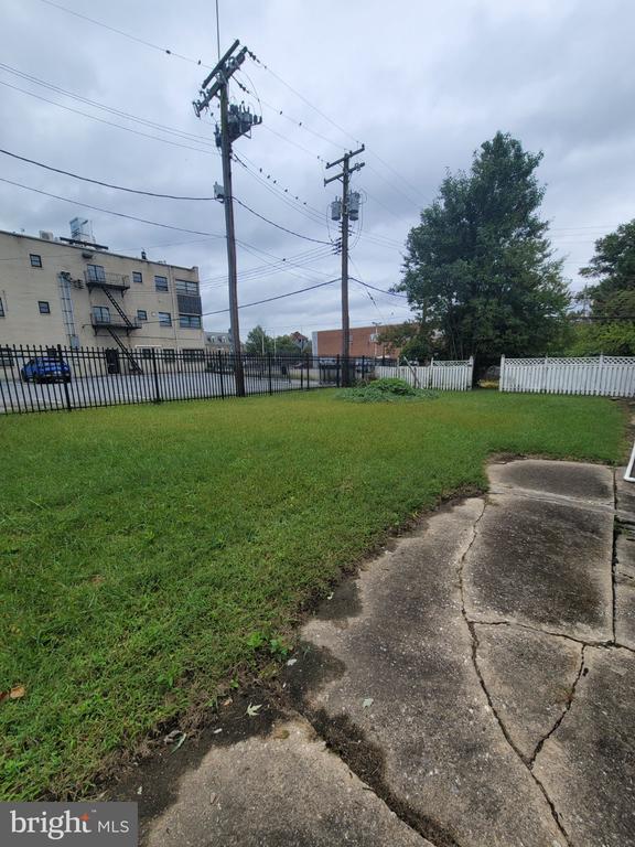 Land in BALTIMORE 3