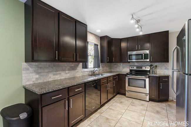 18-web-or-mls-613-e-pontaluna-rd | Image 8