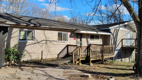 1220 Pickwick Rd, Knoxville, TN, 37914-5739 | Card Image