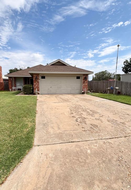 306 Avenue M, Abernathy, TX, 79311-3673 | Card Image