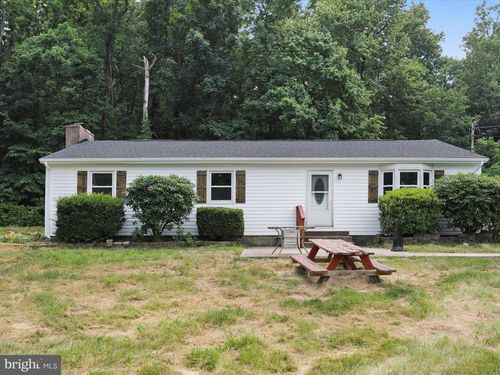 12090 Back Creek Valley Rd, HEDGESVILLE, WV, 25427-3096 | Card Image