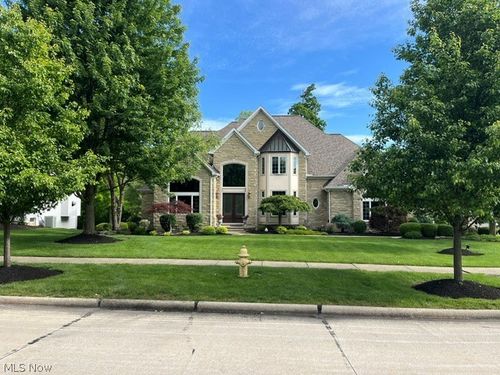 5360 Riverview Dr, North Royalton, OH, 44133-6400 | Card Image