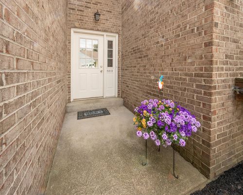 5313 Country Club Ln, Burlington, KY, 41005-9779 | Card Image