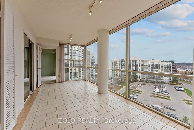 911 - 40 Harding Blvd, Condo with 3 bedrooms, 2 bathrooms and 1 parking in Richmond Hill ON | Image 4