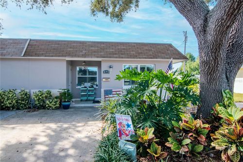 875 Sky Loch Dr S, DUNEDIN, FL, 34698-8141 | Card Image