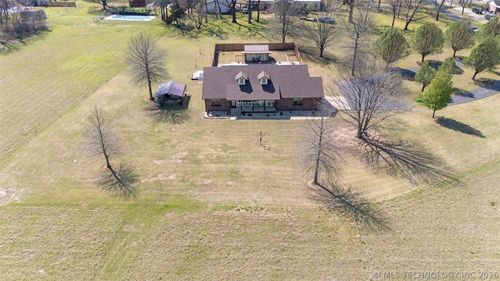 1515 C St Sw, Miami, OK, 74354-8605 | Card Image