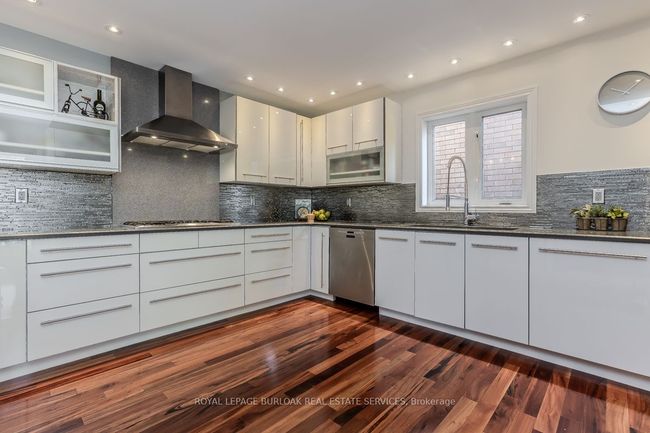 2382 Emerson Dr, House other with 4 bedrooms, 4 bathrooms and 2 parking in Burlington ON | Image 14