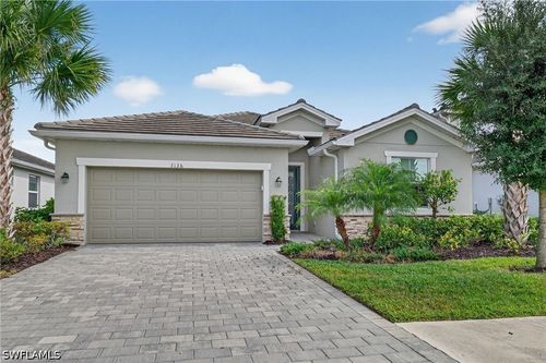 2126 Hamlin St, Naples, FL, 34120-5643 | Card Image