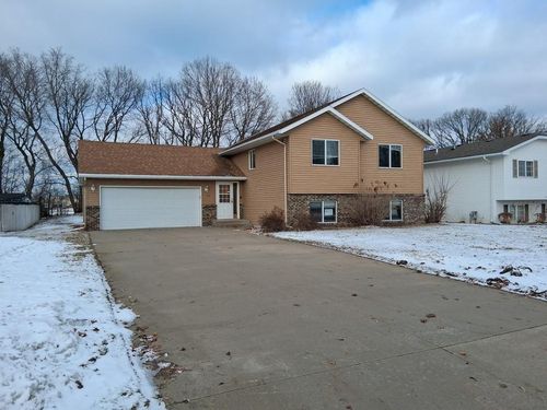 711 Sunwood Park Dr, Waite Park, MN, 56387-1791 | Card Image