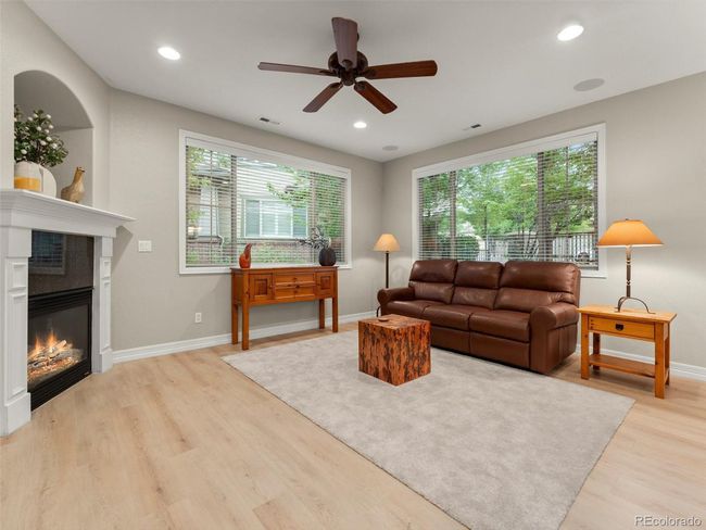 10103 Bluffmont Ln, Townhouse with 2 bedrooms, 3 bathrooms and null parking in Lone Tree CO | Image 5
