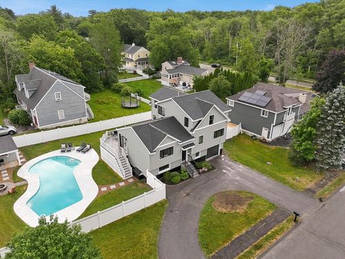 25 Lavalley Ln, Newburyport, MA, 01950-4022 | Card Image