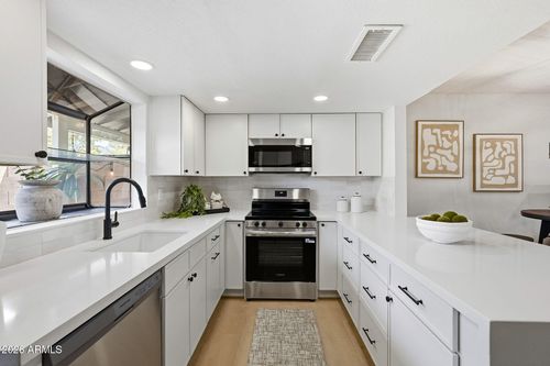 3-4841 E Kachina Trl, Phoenix, AZ, 85044-5622 | Card Image