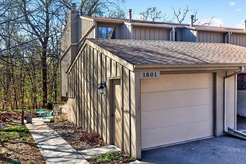 1801 Yuma Ln N, Plymouth, MN, 55447-2848 | Card Image