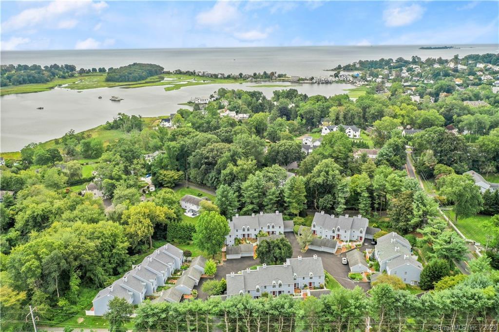 Edgewater Commons Ln, Westport, CT 06880