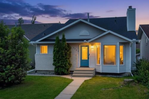 1667 Meadowbrook Dr Se, Airdrie, AB, T4A2A4 | Card Image
