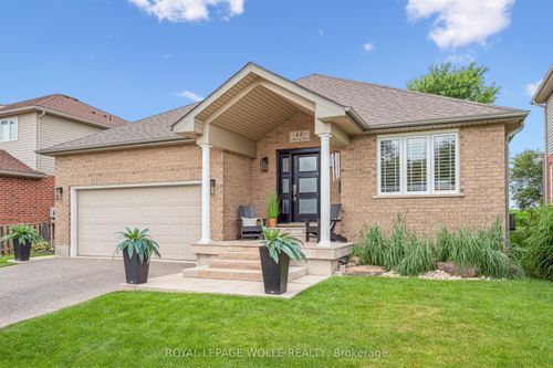 46 Muscovey Dr, Elmira, ON, N3B3M6 | Card Image